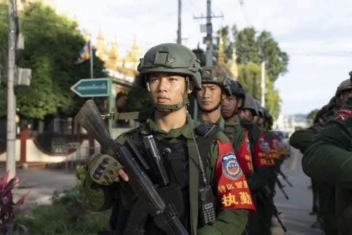 လားရှိုးတွေ့ဆုံမှု၌ မီတာခအခွန် ကောက်ခံမှုနှင့်ကန့်သတ်ကုန်အကြောင်း နှစ်ဘက်ဆွေးနွေးခဲ့ဟုဆို