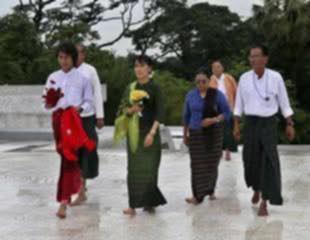 အာဇာနည်ဗိမာန်ကို လေးစားကြပါ၊ နိုင်ငံရေးအတွက် မသုံးပါနဲ့လို့ ဒေါ်အောင်ဆန်းစုကြည်ရဲ့သားငယ်ကိုထိန်လင်းကဆို
