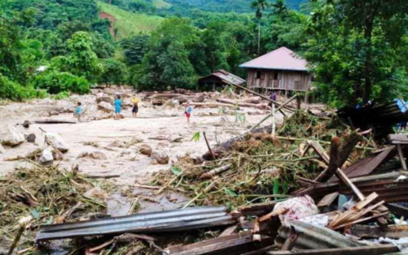 မြန်မာနိုင်ငံမှာ ရေကြီးရေလျှံမှုကြောင့် လူနှစ်ဦးသေဆုံးပြီး ရာနှင့်ချီပြီးအိုးအိမ်စွန့်ခွာ ထွက်ပြေးခဲ့ရ