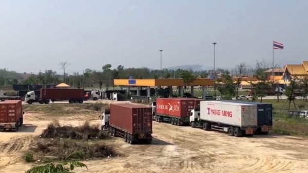 မြဝတီက ထိုင်း-မြန်မာချစ်ကြည်ရေးတံတားအမှတ်(၂)ကို မြန်မာဘက်ကကြိုတင်အသိမပေးဘဲပိတ်လိုက်