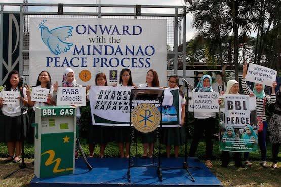 ခုနှစ်ပြည်ထောင်မင်းအပေါင်းနဲ့တော်လှန်ရေးအလွမ်းဇာတ်တစ်ကြောမပြန်ရန်